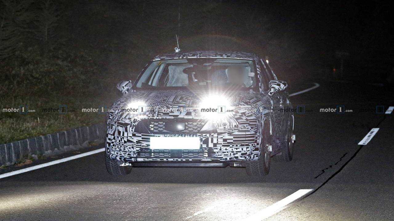2019 SEAT Leon spy photo