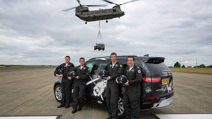 Land Rover Discovery RAF Chinook