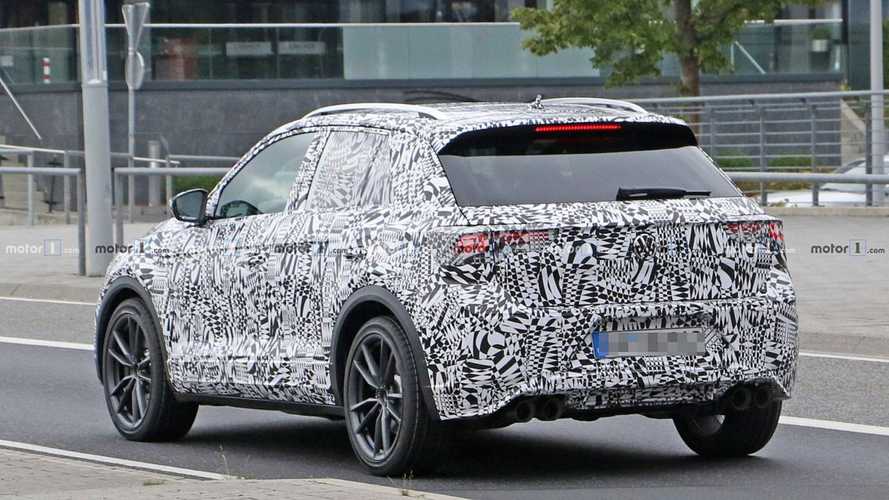 2019 VW T-Roc R spy photo