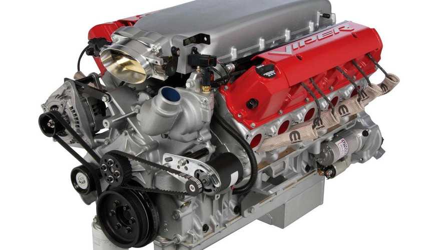 Mopar 8.4-liter V10 crate engine with 800 hp introduced