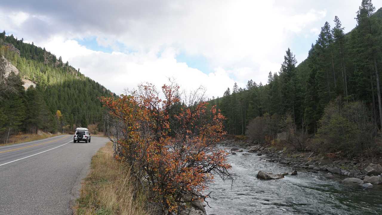 2020 Jeep Wrangler Rubicon Overlanding wide river