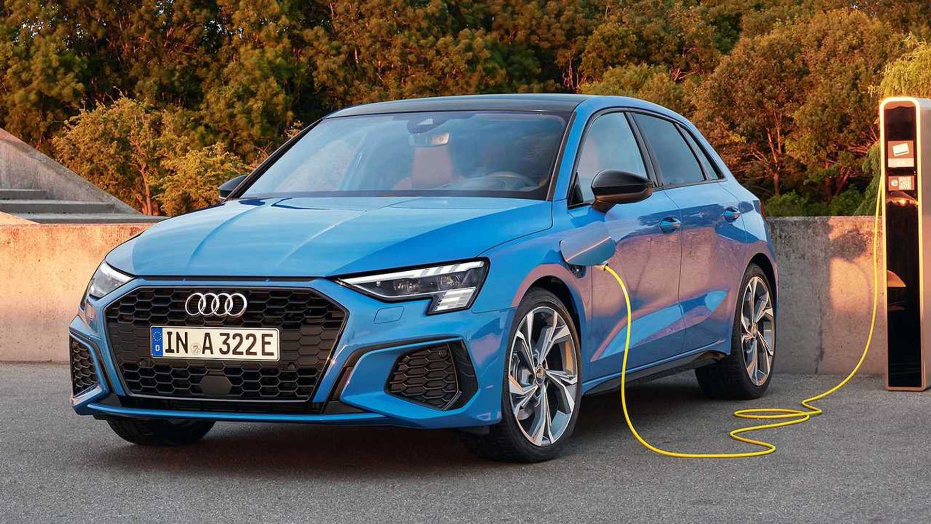 Nuova Audi A3 Sportback ibrida plugin, prezzi da 39.200 euro