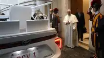 Papst Franziskus erhält einen Toyota Mirai als Papamobil