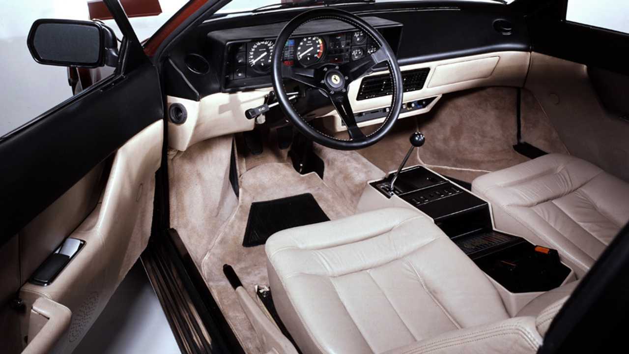 Ferrari Mondial, le foto del tempo