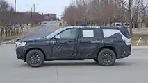 Jeep Grand Cherokee 7 posti spy photo