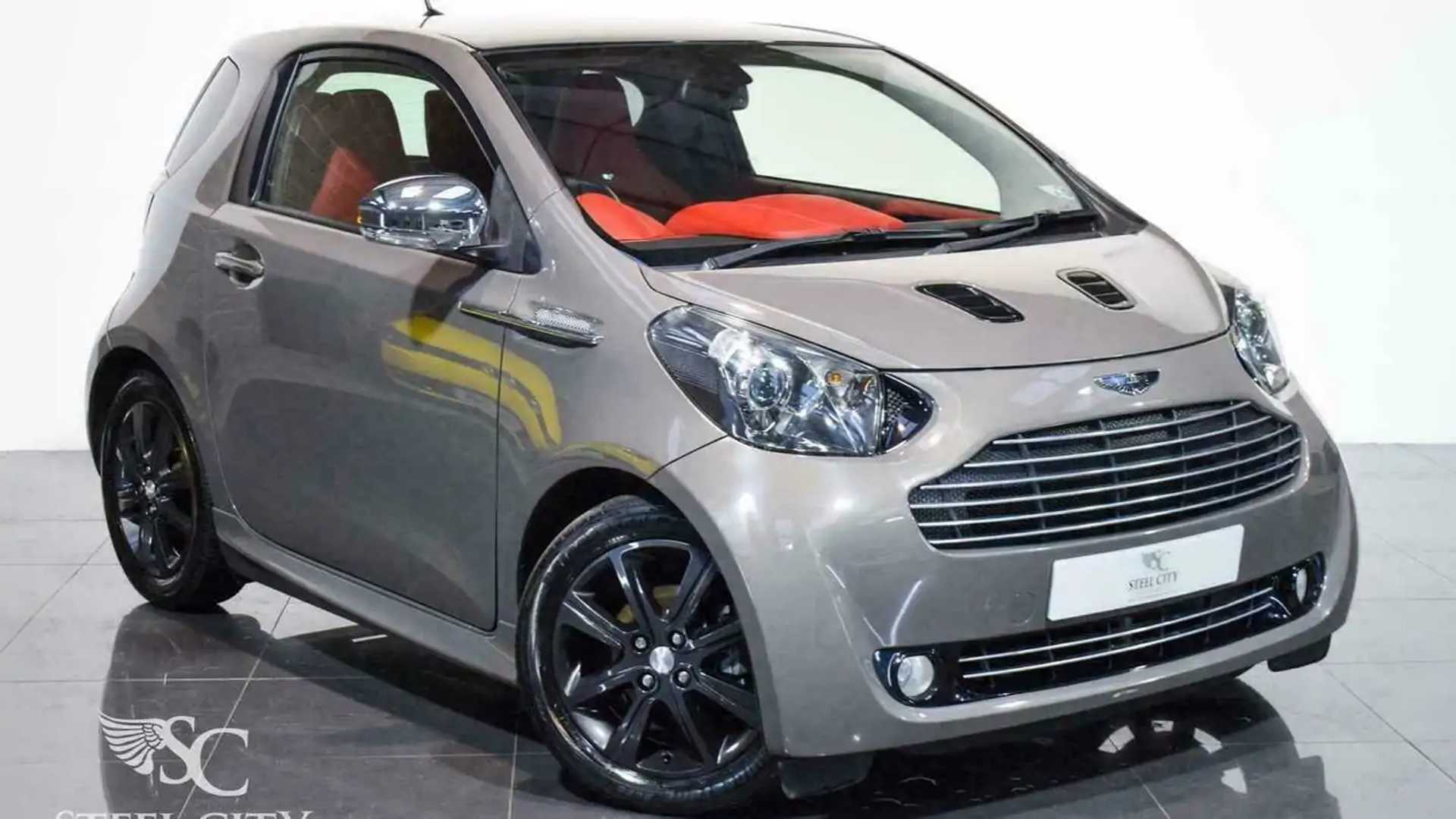 Cygnet Aston Martin origen: Reino Unido año:2011