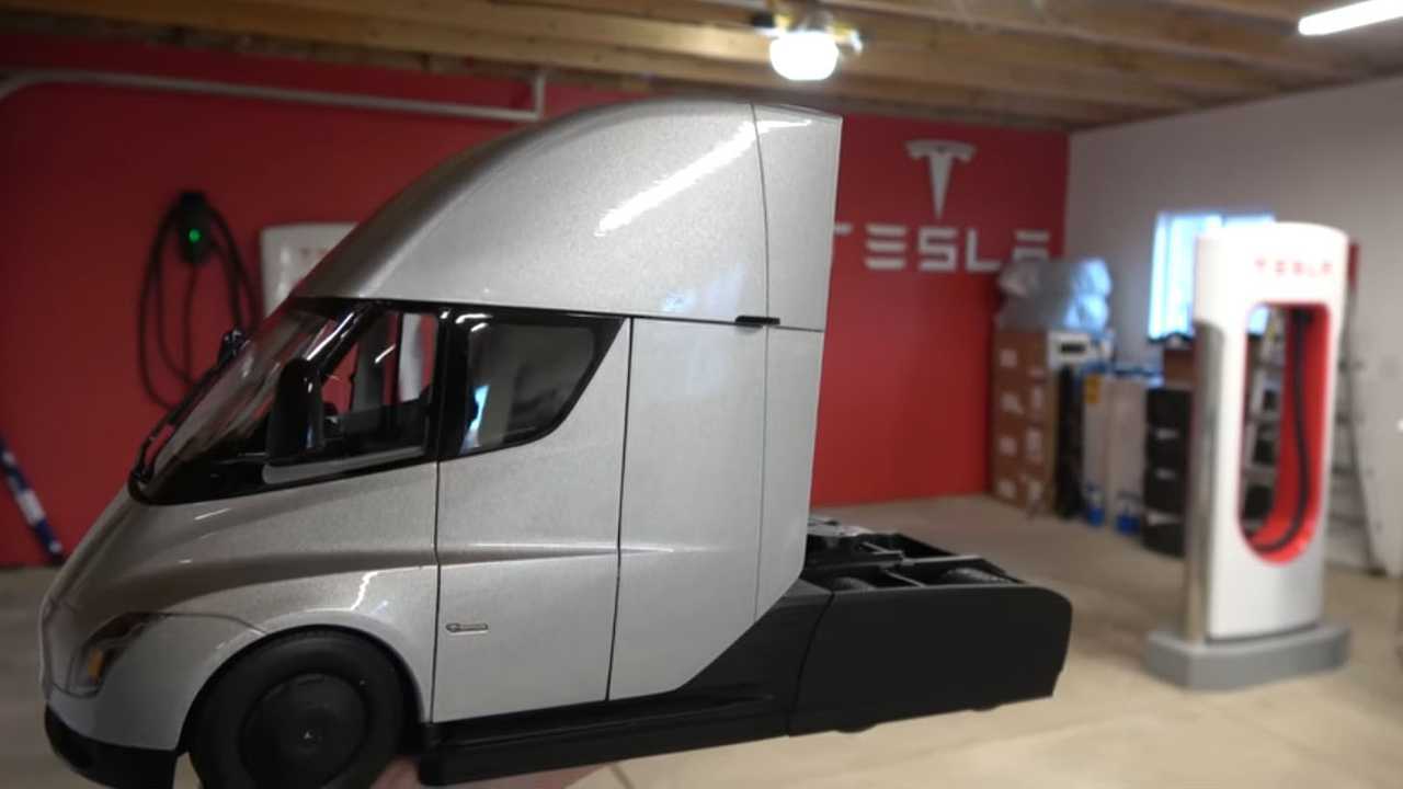 Tesla Semi Diecast model