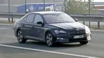 Skoda Superb 2019 Facelift Erlkönig