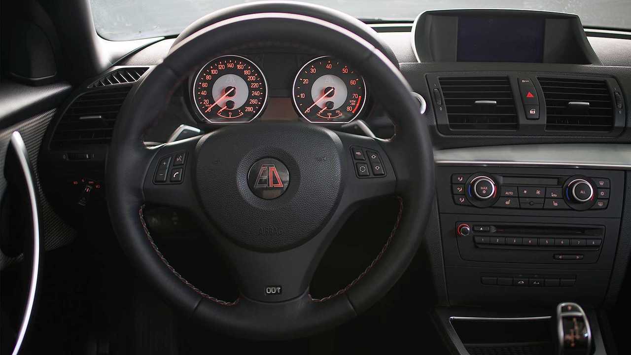 Everytimer ETA 02 (Retro Görünümlü BMW 1 Serisi Convertible)