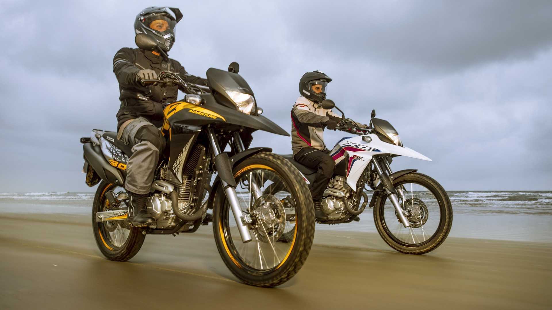 xre 300 2021 adventure