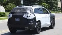 2018 Jeep Cherokee spy photo