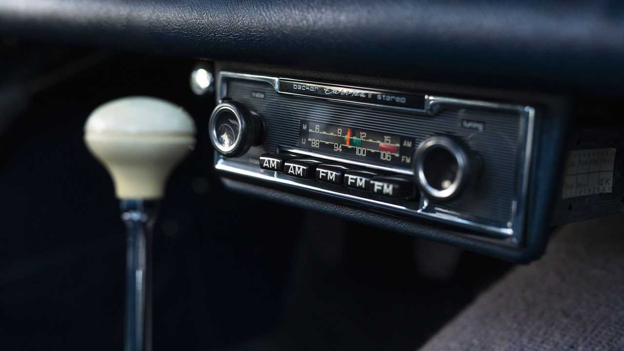 Foto - Mercedes 300SL Gullwing Alloy (1955), all'asta per 8 milioni di euro