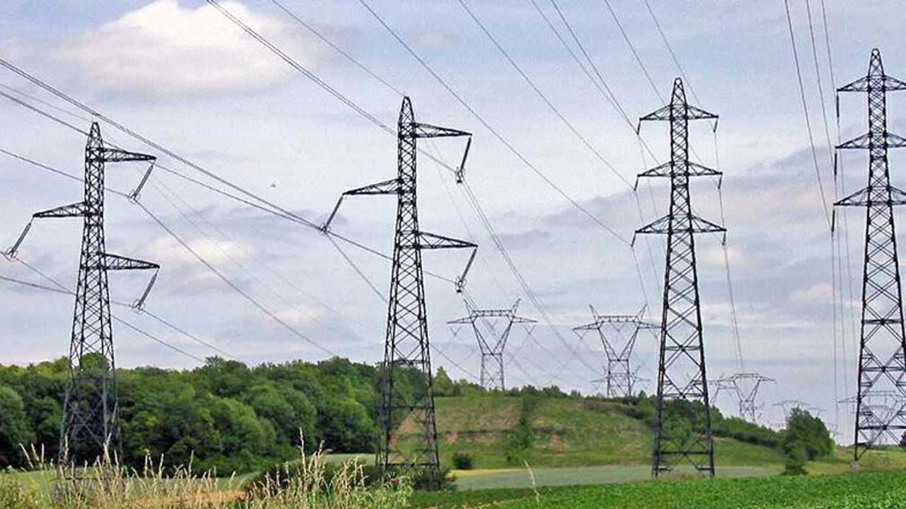 Rincari elettricità: rincari per gli agricoltori