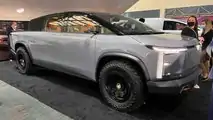 EdisonFuture EF1-T electric solar pickup truck at the 2021 LA Auto Show