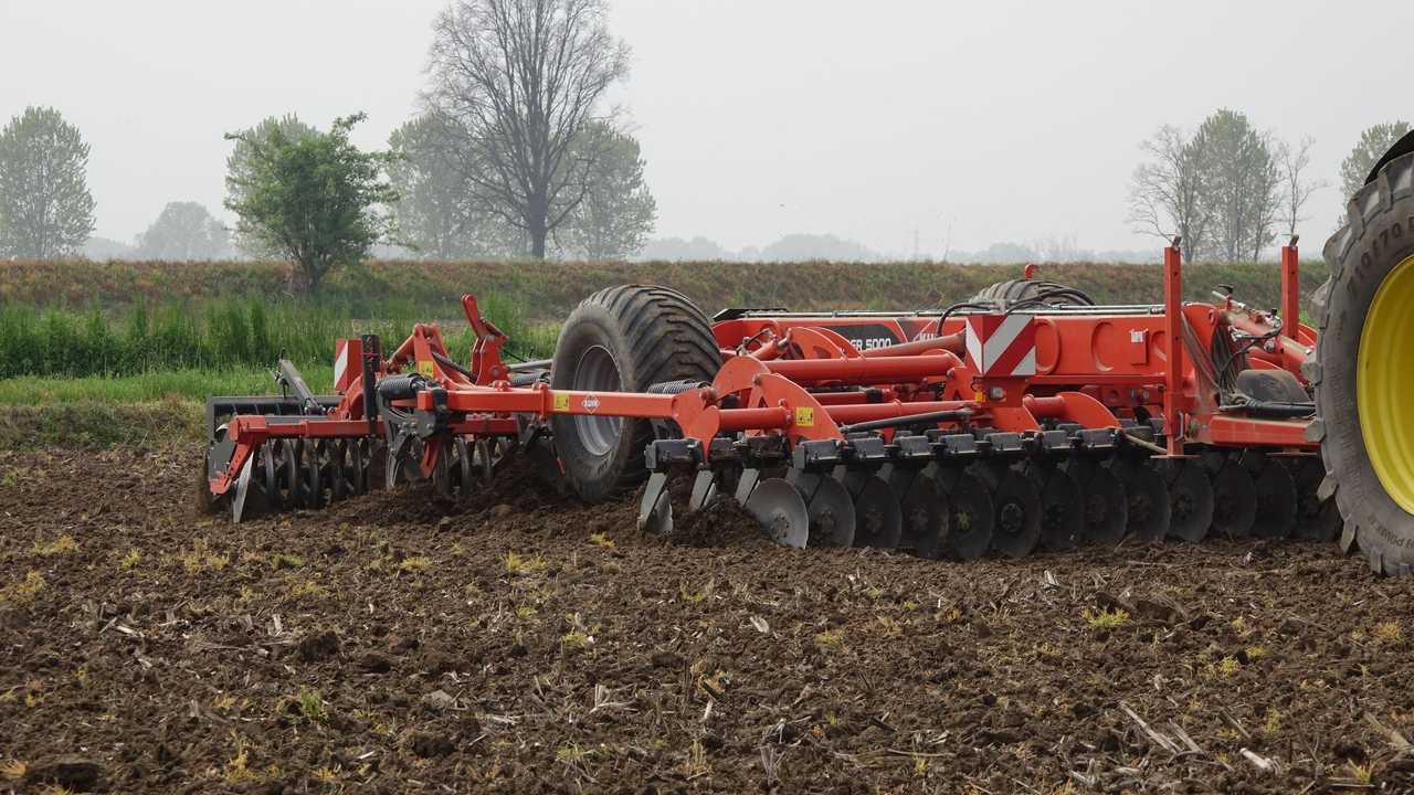 Kuhn Performer 5000