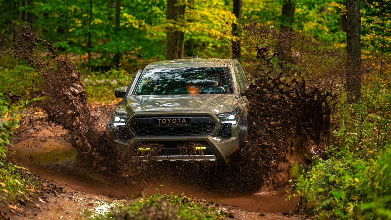 Chevrolet Colorado ZR2 Bison ve Ford Ranger Raptor ve Toyota Tacoma Trailhunter Karşılaştırması
