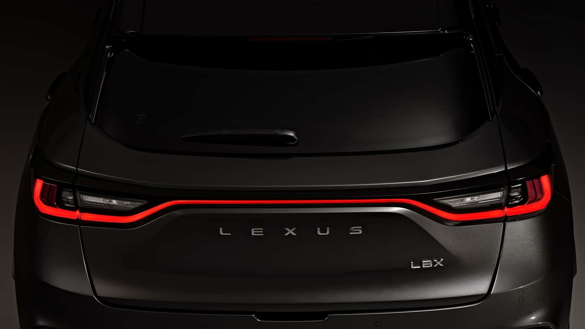 https://cdn.motor1.com/images/mgl/3WA7Yx/s1/foto---lexus-lbx-2023-photogallery---immagini.jpg