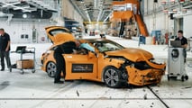 Mercedes-Benz CLA High-Speed Crash Test