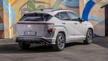 Hyundai Kona full hybrid (2026), la prova di Motor1.com