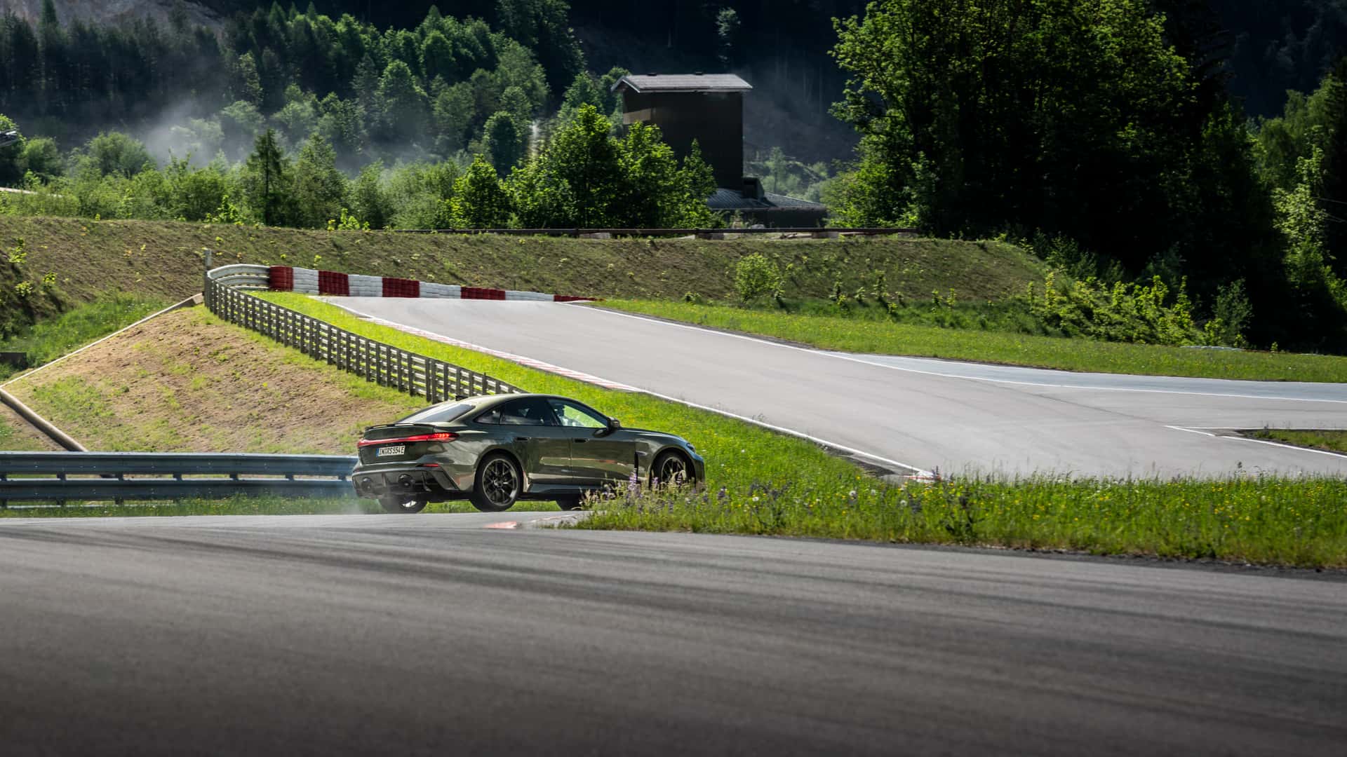 https://cdn.motor1.com/images/mgl/3WEjzX/s1/2027-audi-rs5-sedan-first-drive-review.jpg