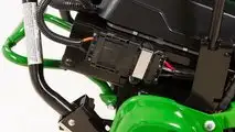 John Deere: nuovo tosaerba  elettrico 225 E-Cut 