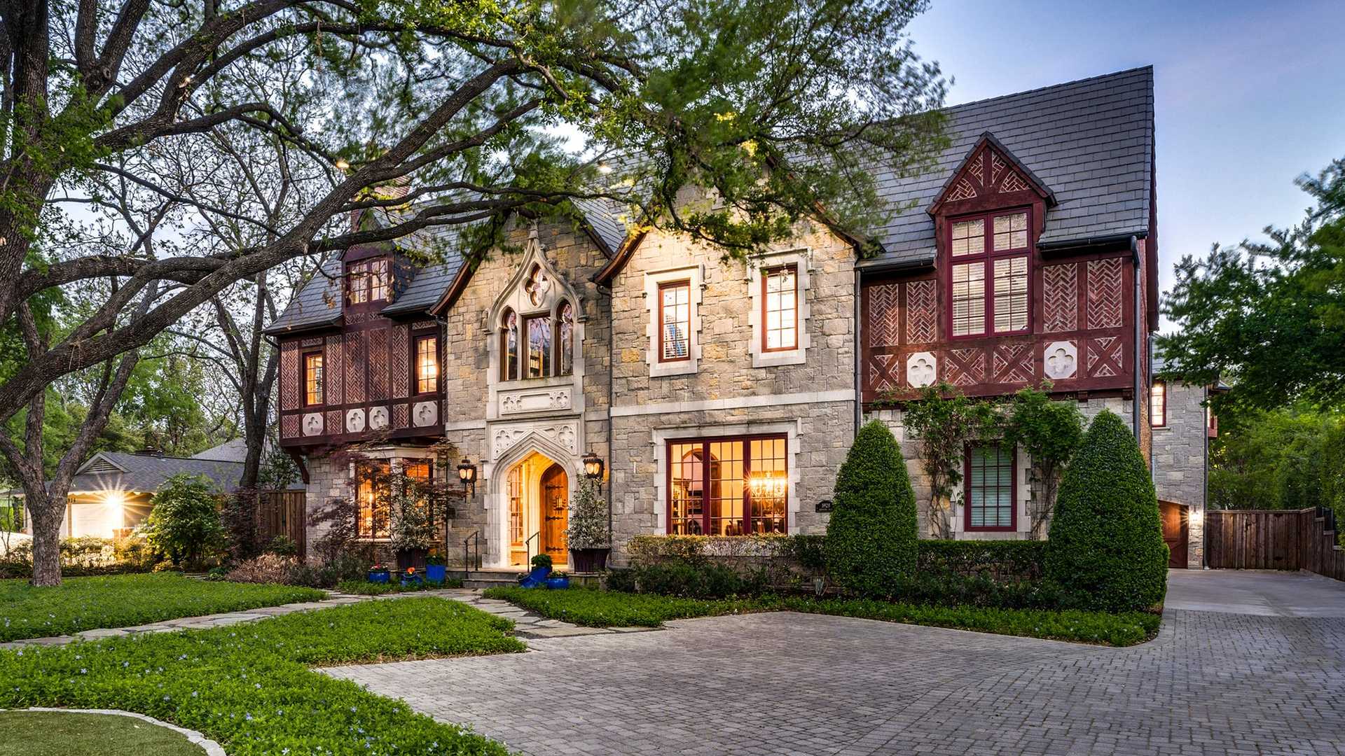 Home of the Day Luxury Home Auction Located in Dallas, Texas