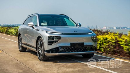 XPeng G9 SUV Listrik Cina Pesaing Porsche Cayenne