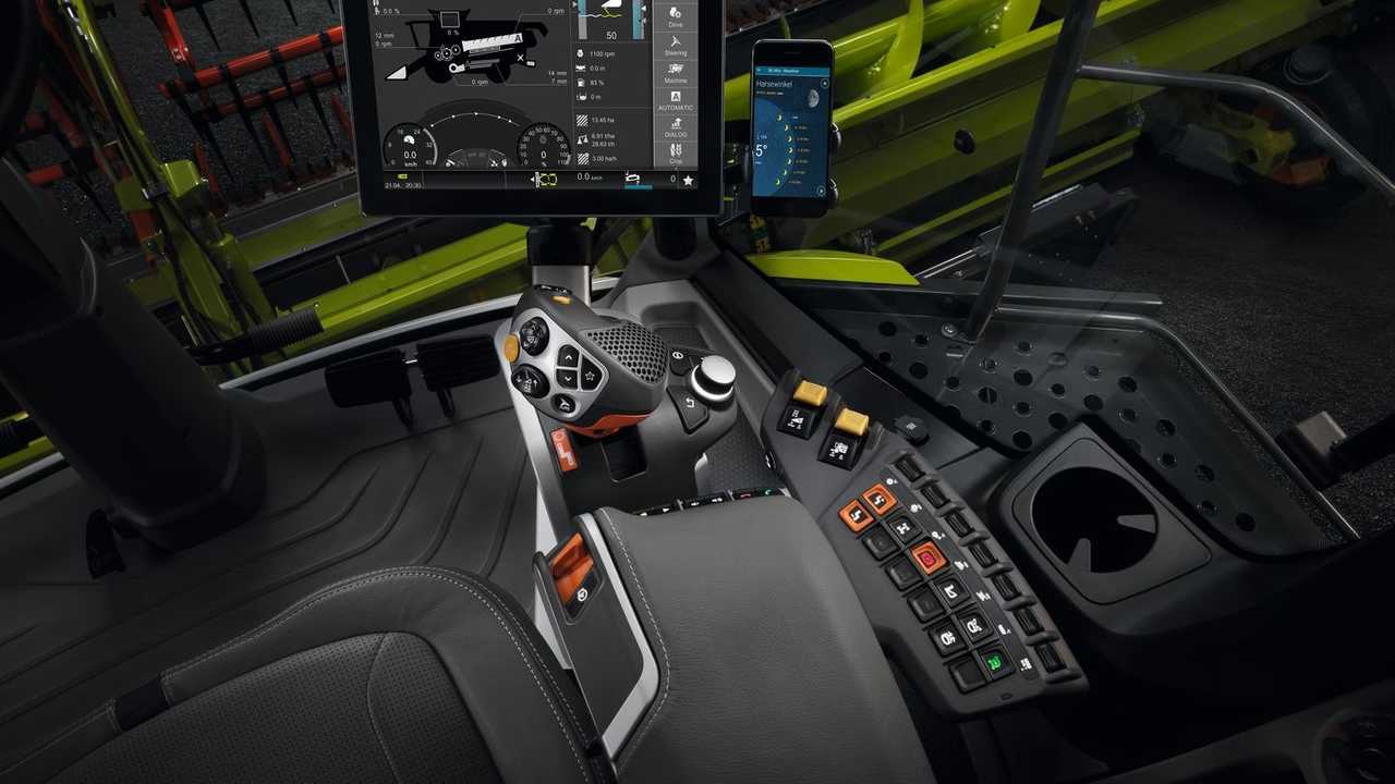 mietitrebbie CLAAS LEXION MY 2023