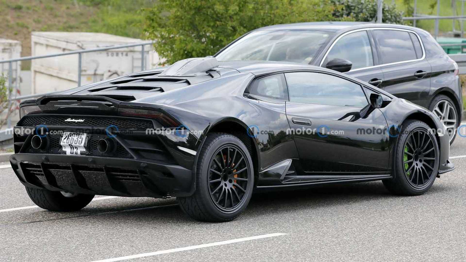 new-lamborghini-huracan-sterrato-spy-shots.jpg