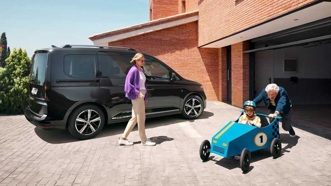 VW Caddy Dark Label
