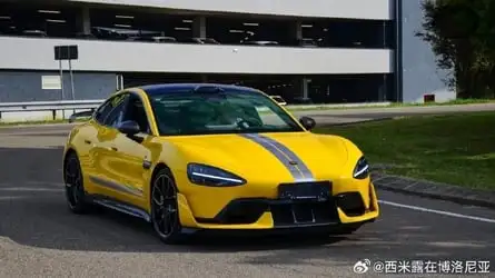 xiaomi-su7-ultra-testing-near-ferrari-headquarters.webp