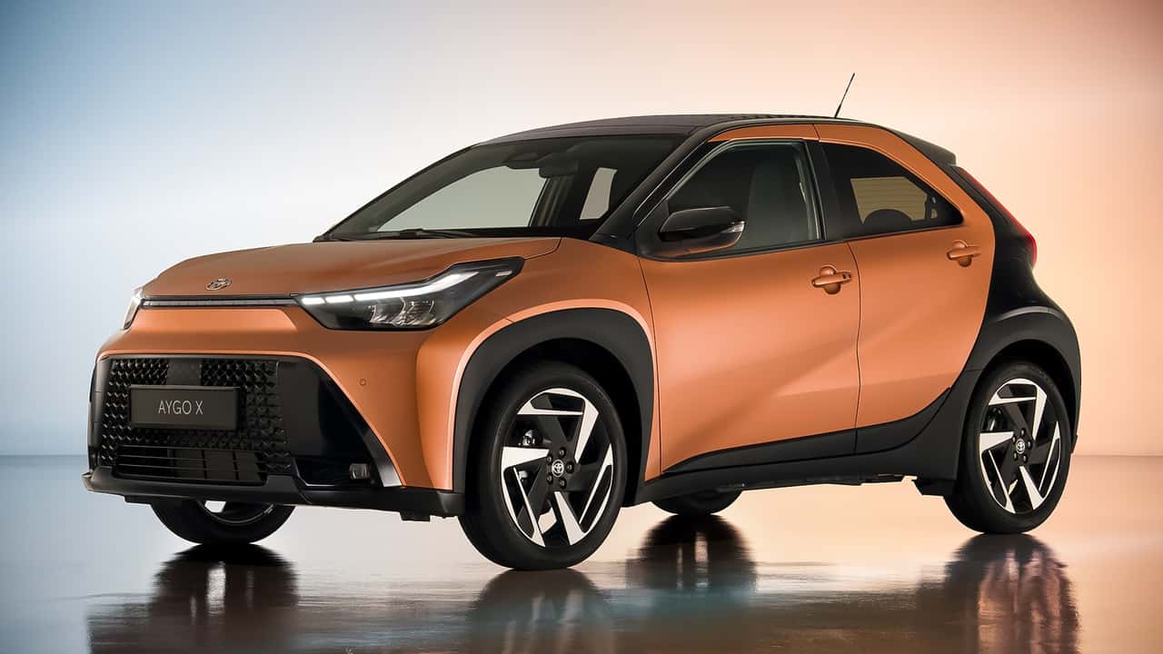 Toyota Aygo X restyling, così diventa full hybrid e più tecnologica