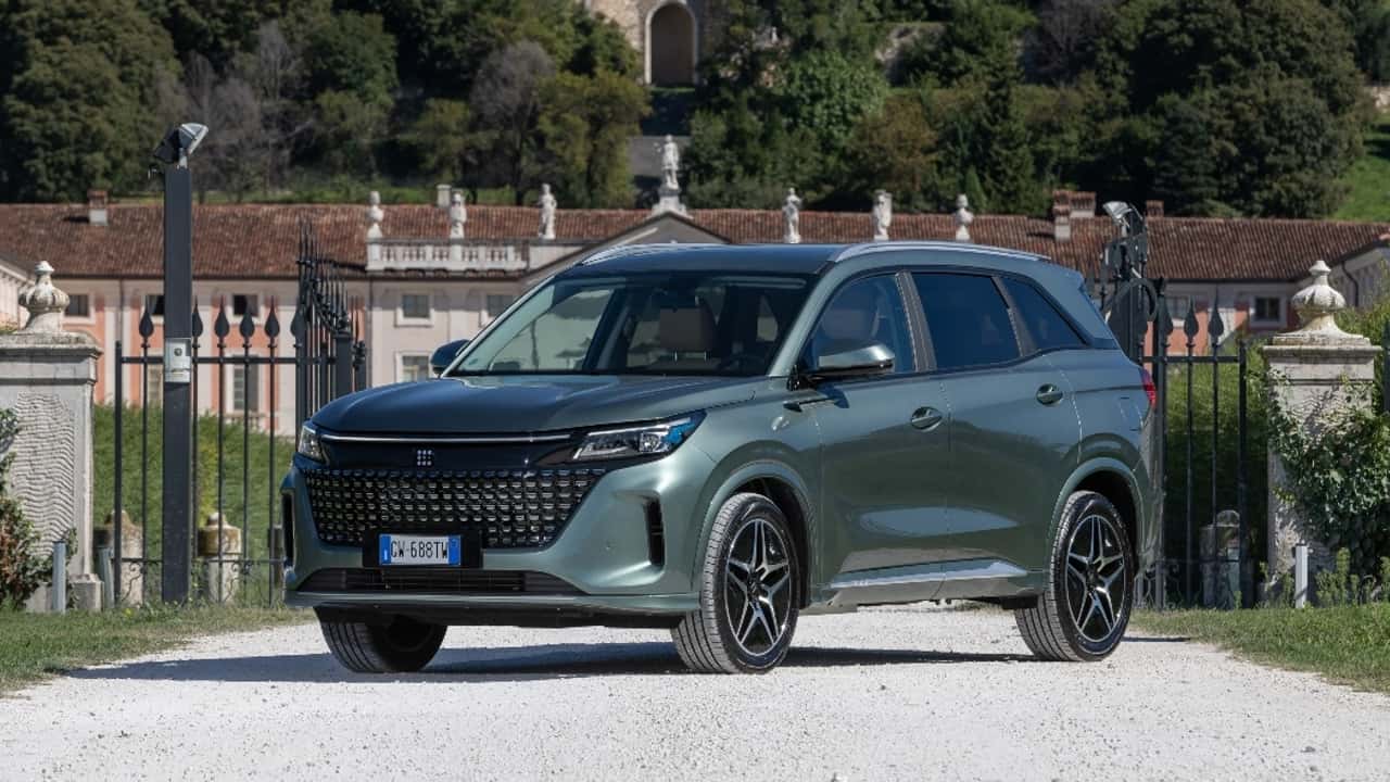 DFSK E5 PHEV ha ora due nuovi allestimenti