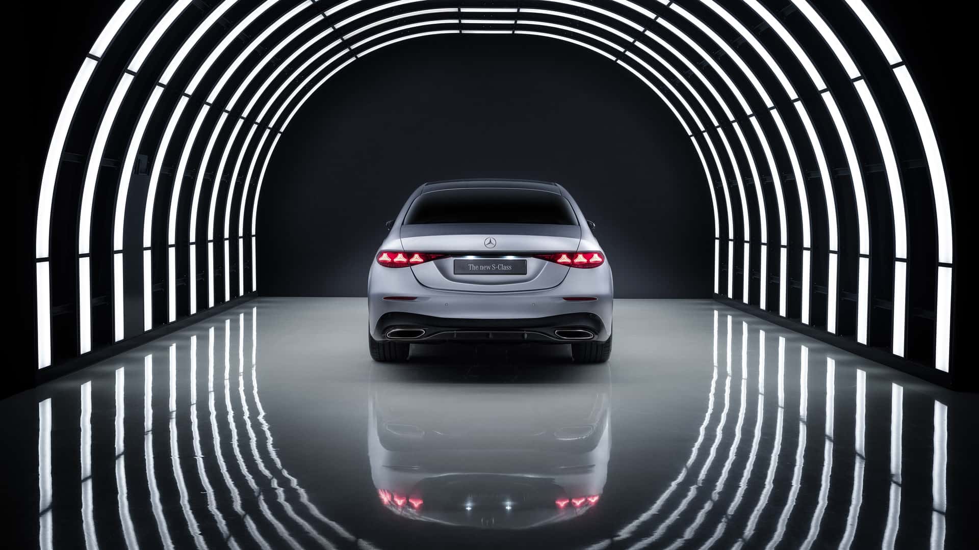 https://cdn.motor1.com/images/mgl/3WmPx1/s1/2027-mercedes-benz-s-class.jpg