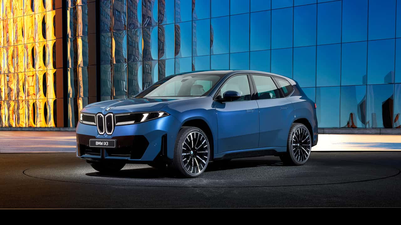Nuova BMW iX3, ecco il prezzo del nuovo SUV medio