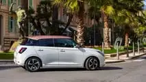 Suzuki Swift Hybrid 2025 Sakura - Foto dinamiche