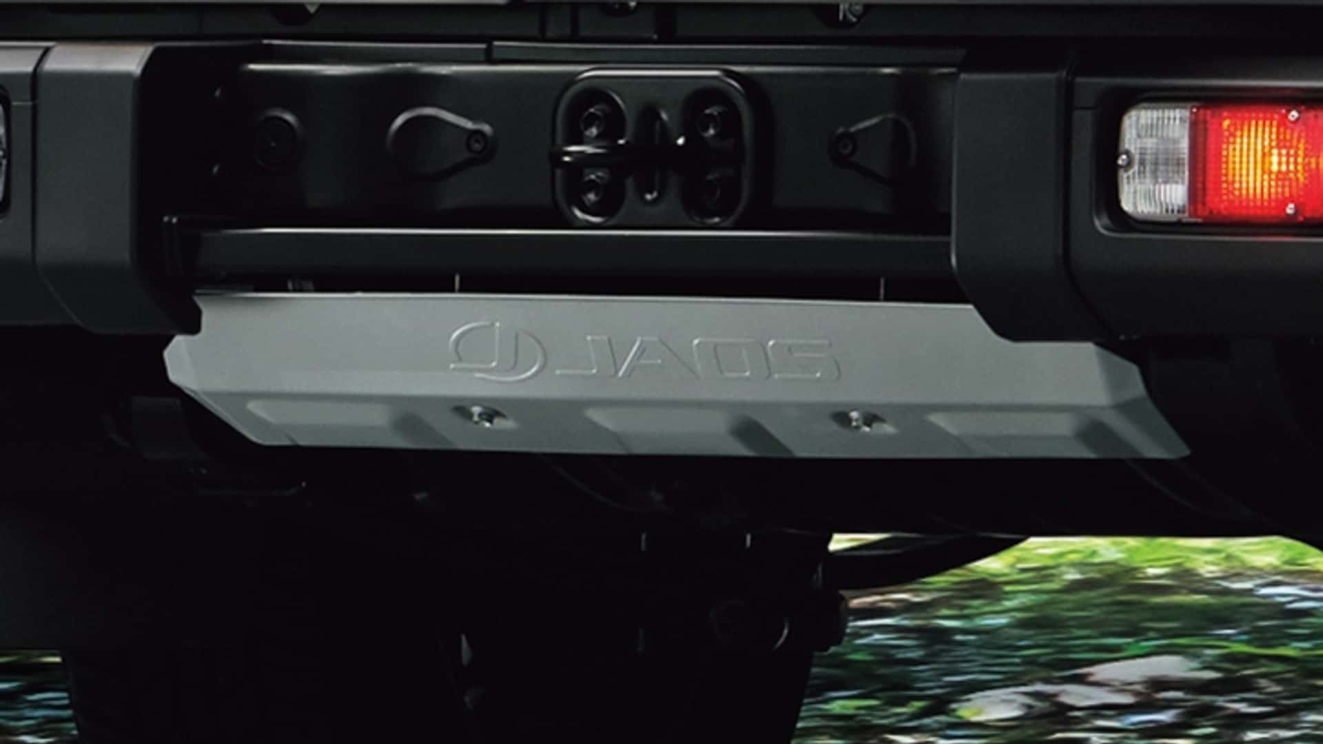 https://cdn.motor1.com/images/mgl/3Wv0Oj/s1/2024-toyota-land-cruiser-70-series-jdm-by-modellista.jpg