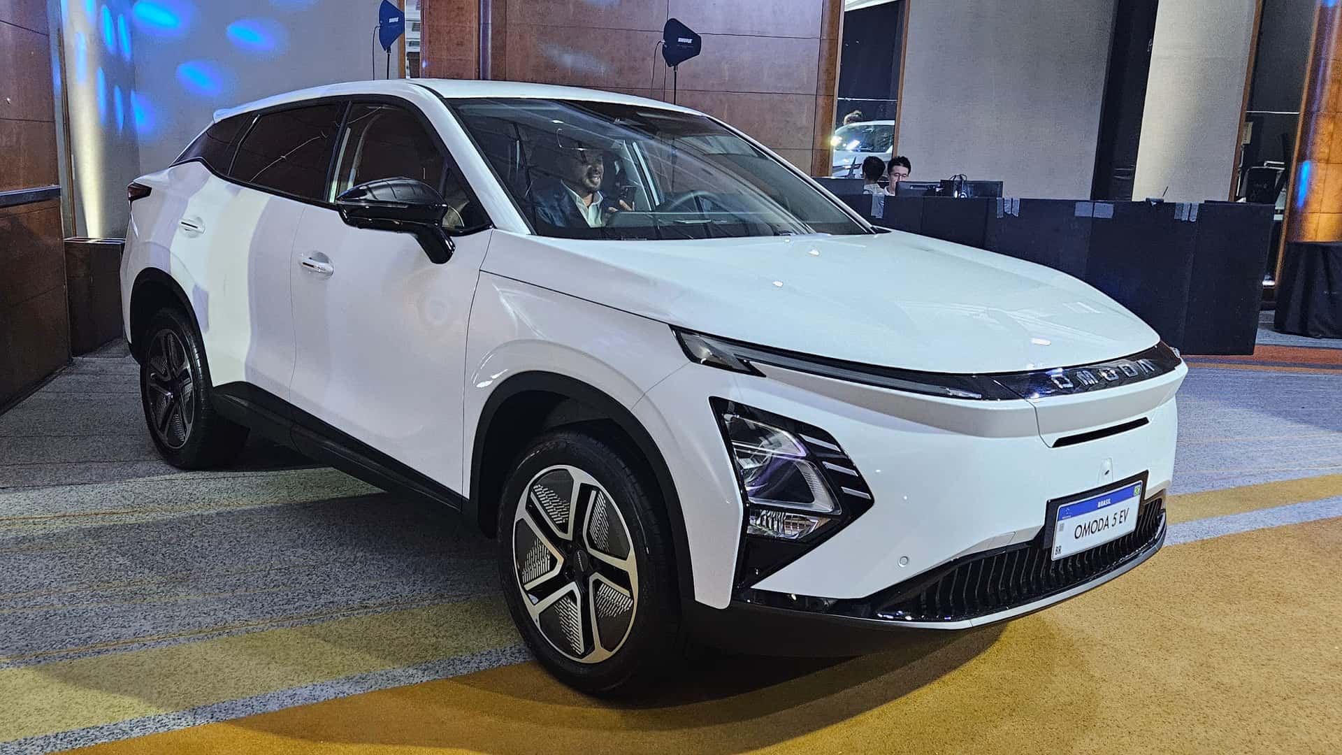 Omoda lançará SUV compacto híbrido e elétrico em 2025