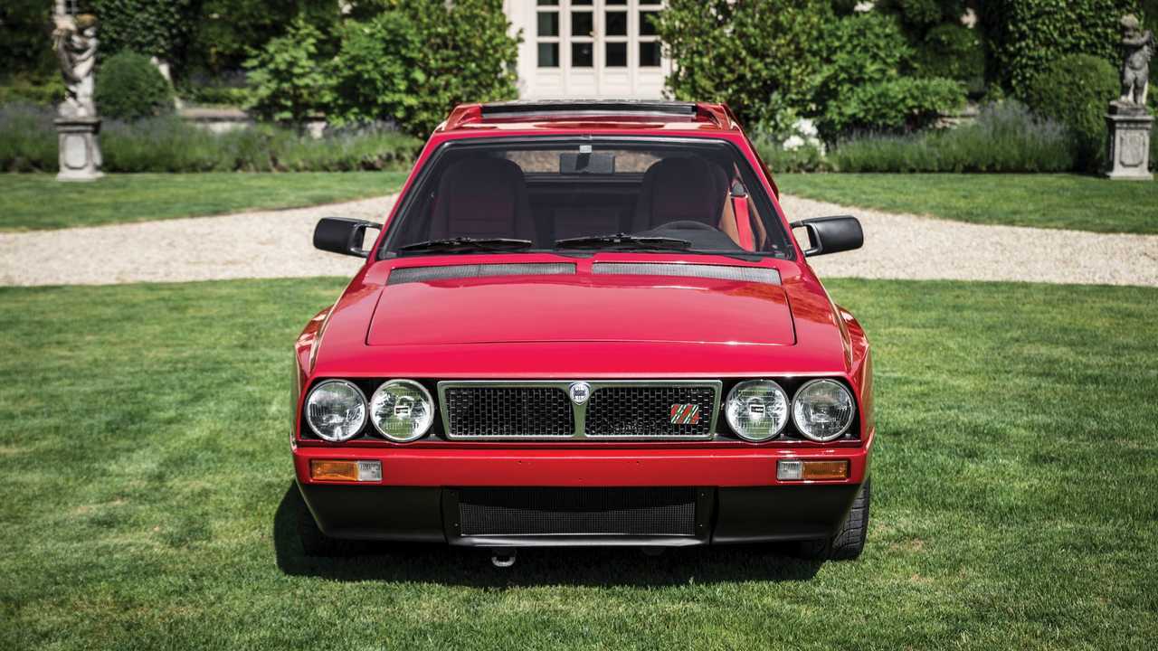 Lancia Delta S4 Stradale