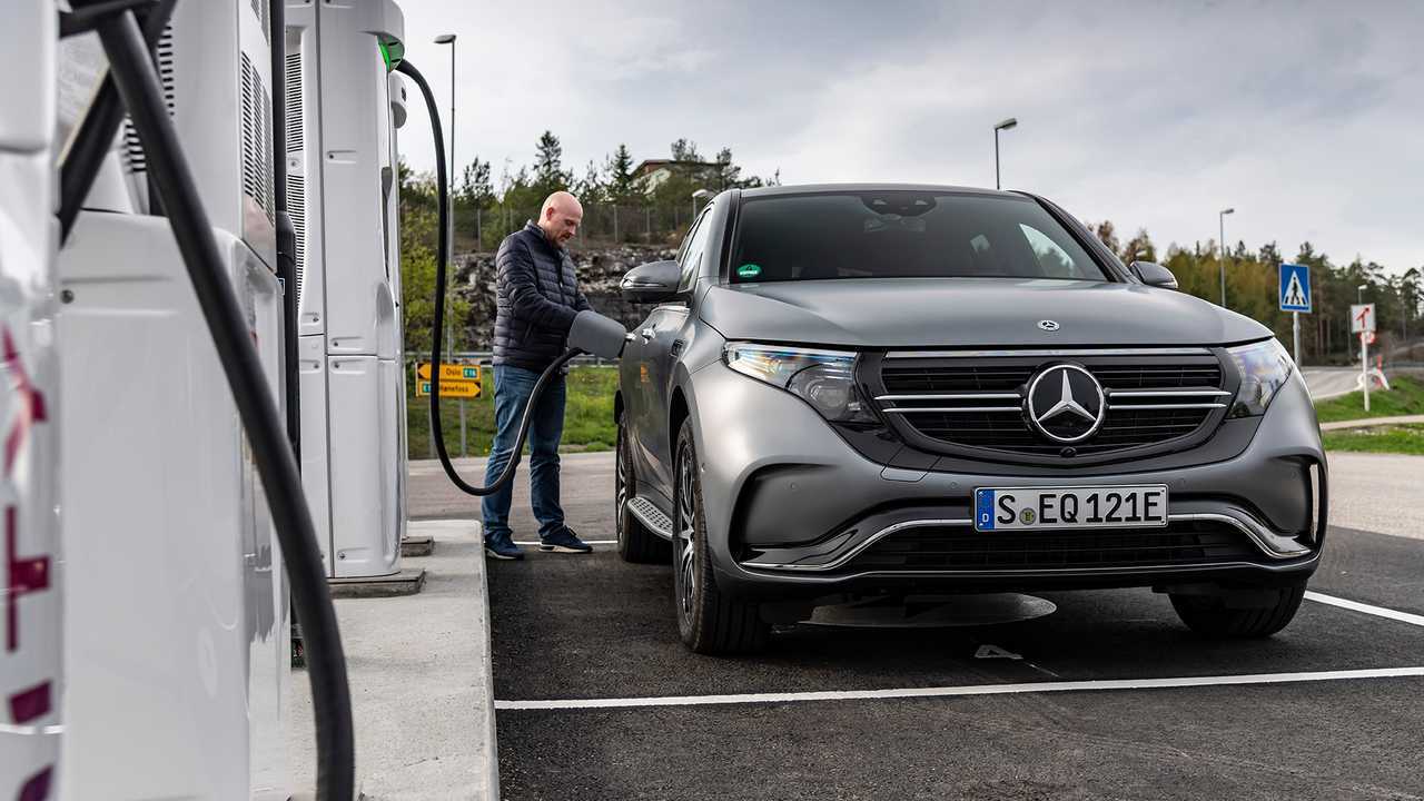 Mercedes EQC, prima prova su strada