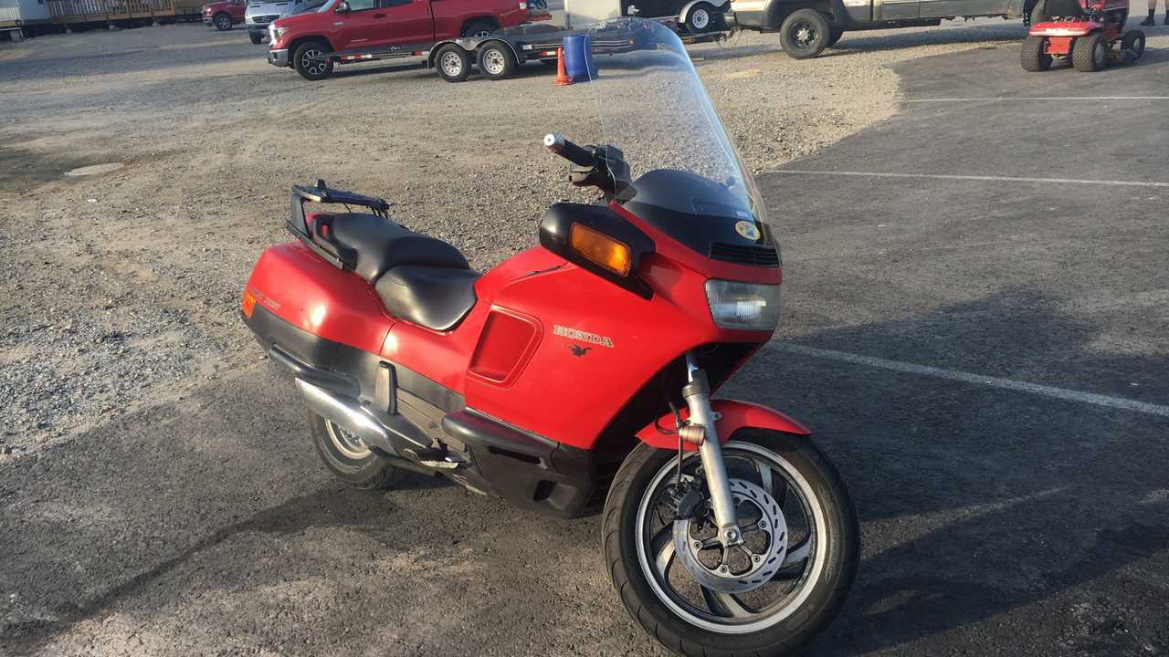 Justin's Honda PC800 Track Bike