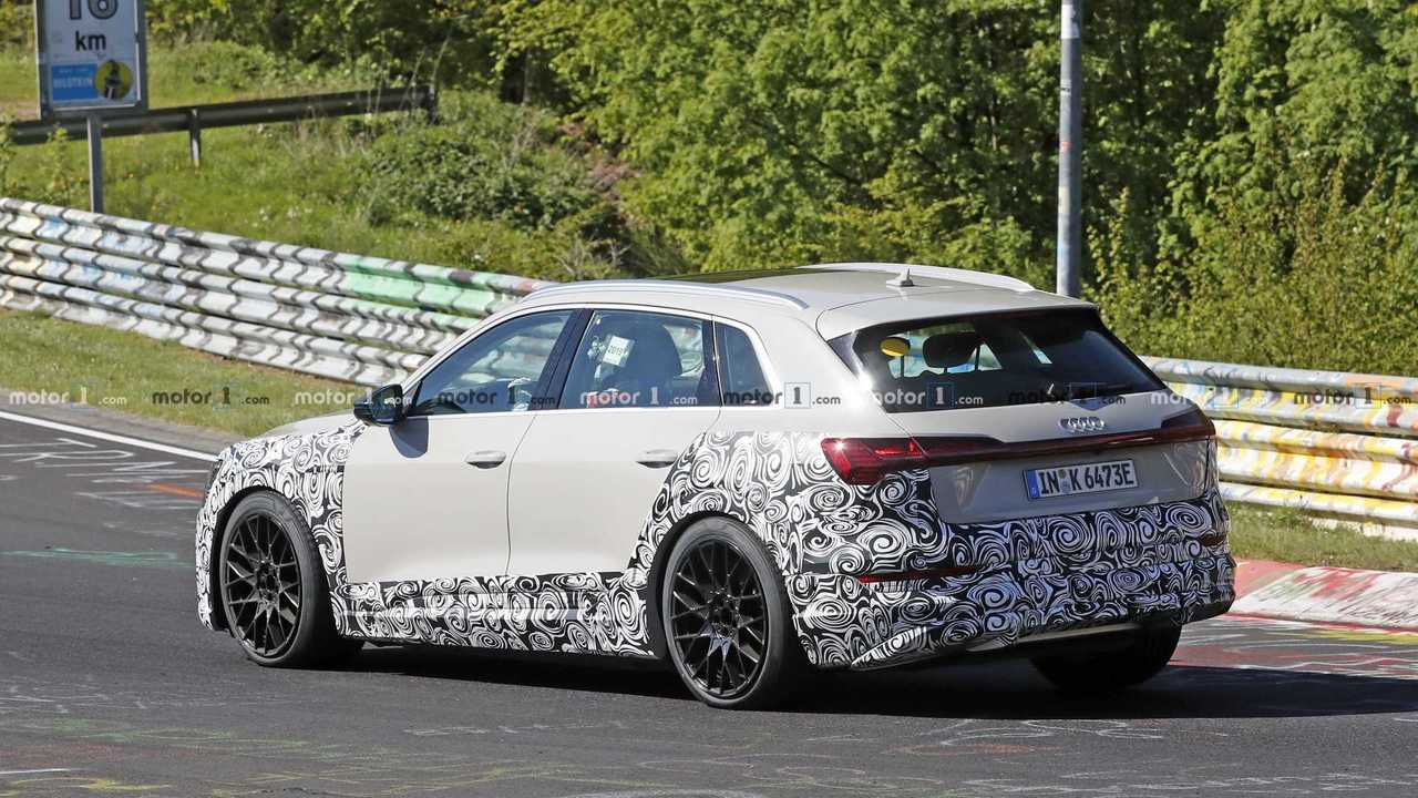 2020 Audi e-Tron Quattro S spy photo