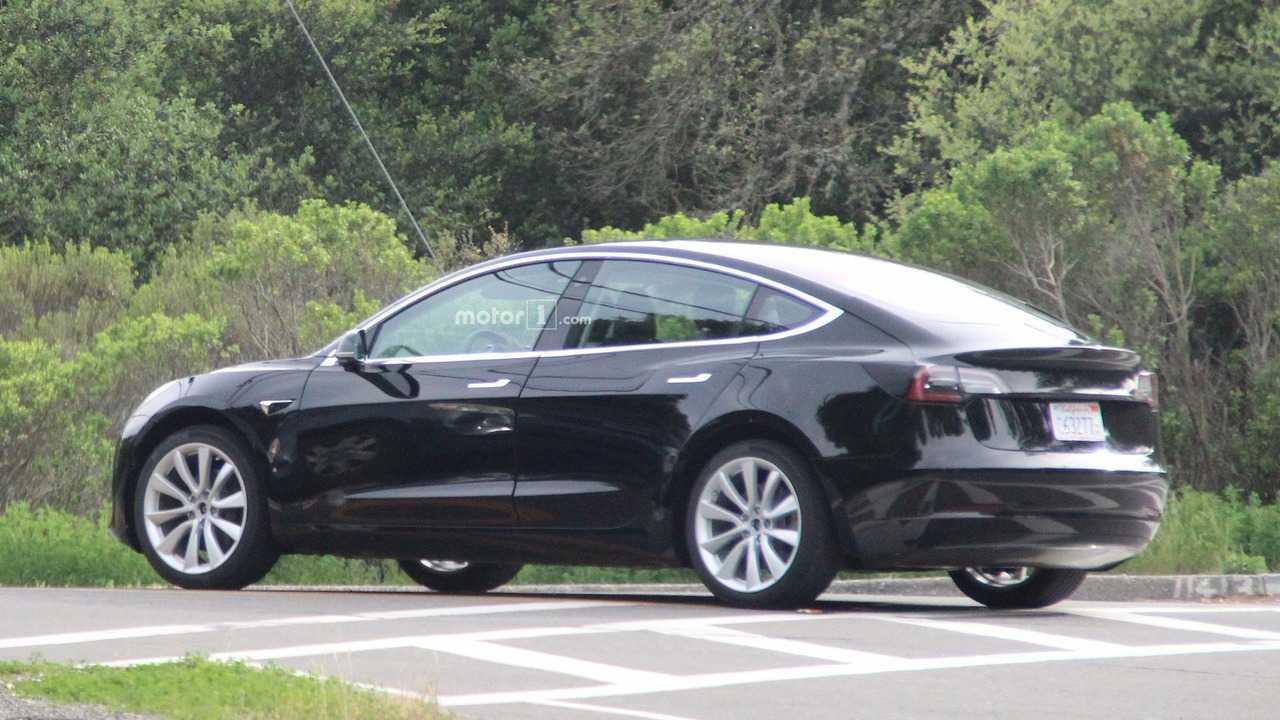 tesla-model-3-spy-photos (6)