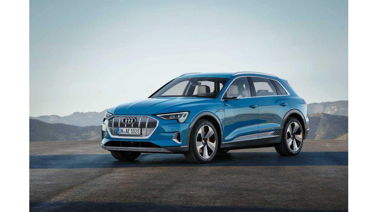 Audi e-tron (wallpaper 2,560x – click to enlarge)
