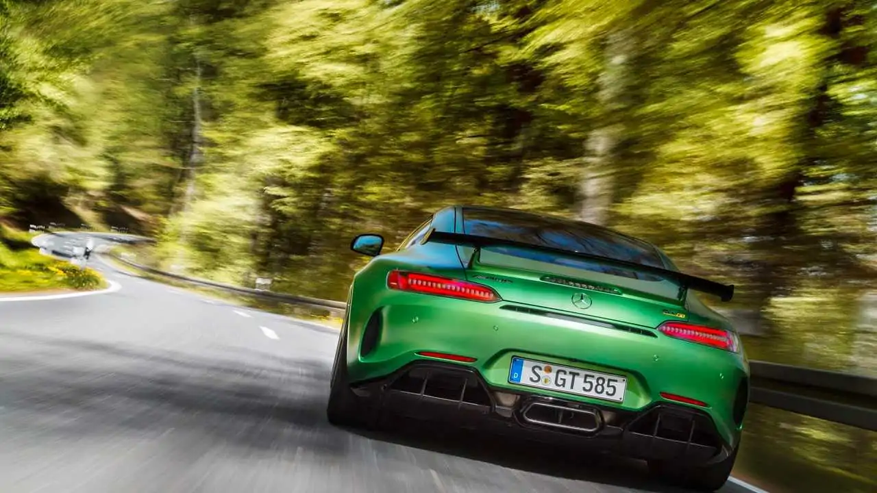 Mercedes Amg Gt R Breaks Cover With 577 Hp