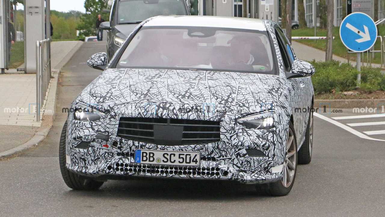2020 Mercedes C-Serisi Sedan yeni casus fotoğraf