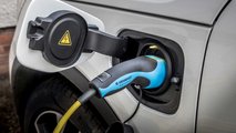 Volvo XC40 Recharge Plug-in Hybrid charging
