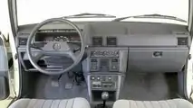 Peugeot 305