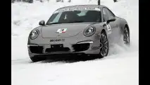 Porsche 911 alla Porsche Sport Driving School Ice 2012