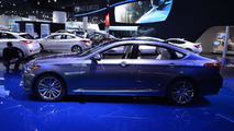 2015 Hyundai Genesis live at 2014 NAIAS